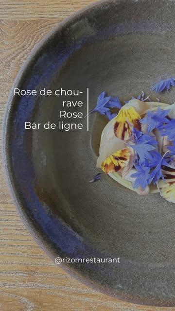Rose de chou-rave · Rose · Bar de ligne

Un jeu de textures et de délicatesse.
Le chou-rave travaillé en finesse dialogue avec les notes florales de la rose et la chair délicate du bar de ligne.
Une assiette qui cherche l’équilibre entre terre, mer et jardin.

📆 Réservation:
065613876
https://rizom.reservation.barestho.com/