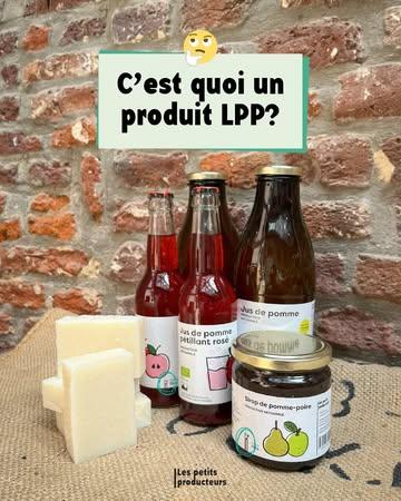 🕵️‍♀️ On se penche sur nos produits « LPP » 🌿

En résumé, ce sont de produits conçus uniquement avec des ingrédients de notre coopérative (la farine, les pommes, l’huile., etc. qu’on vous propose en magasin).

👉 des produits transparents, qui soutiennent vraiment les producteurs et productrices!

Nos produits : 
🫧 Les savons solides
🍞 Les pains au levain
🍪 Les biscuits en vrac
🍎 le jus de pomme, le jus de pomme pétillant rosé et le sirop pomme-poire