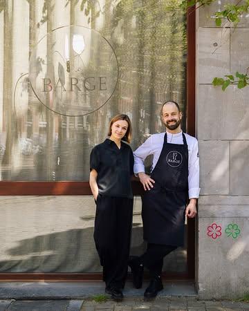 4 ans.

Étoiles verte et rouge renouvelées.

Merci notre l’équipe.
Merci au @michelinguide.
Merci à nos producteur·ice·s.
Merci à nos client·e·s

~

4 years.

Green and Red stars renewed.

Thank you to our team. Thank you to @michelinguide . Thank you to our producers. Thank you to our clients.

📷 @maurine.toussaint