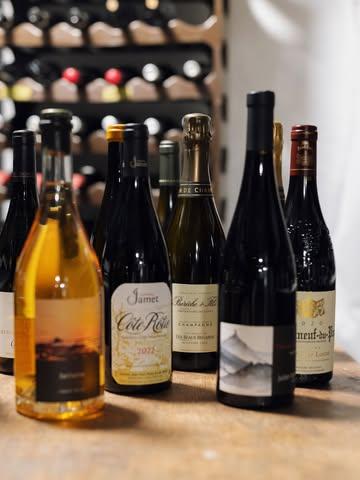 Derniers arrivages en cave.

~

Latest arrivals in the cellar.

📷 : @maurine.toussaint