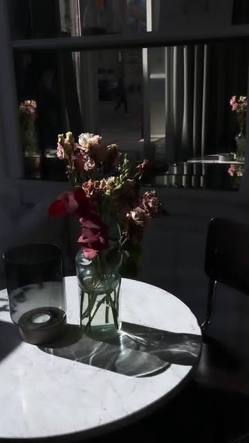 Sun’s out, tables are set, and the heart of Antwerp is calling ☺️

Join us for golden rays, great flavors, and even better company.

 #SunnyDays #AntwerpEats#harvest