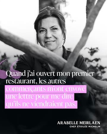 “Quand j’ai ouvert mon premier restaurant, les autres commerçants m’ont envoyé une lettre pour me dire qu’ils ne viendraient pas.”

Imagine débuter, mettre toute ton énergie dans ton premier lieu…
et recevoir ça.
Pas un mot d’encouragement. Pas un sourire. Une lettre pour t’annoncer qu’on te tourne le dos.

Pour beaucoup, ce serait décourageant.
Pour Arabelle Meirlaen, ça a été un point de bascule :
👉 arrêter de chercher l’approbation,
👉 s’assumer pleinement,
👉 créer sa propre voie — coûte que coûte.

Aujourd’hui, elle est cheffe étoilée.
Mais avant la lumière, il y a eu la solitude, le doute et une force intérieure rare.

🎧 Son histoire complète est dans le nouvel épisode de Raconte.
📺 À regarder ici : https://www.youtube.com/@raconte_media?sub_confirmation=1