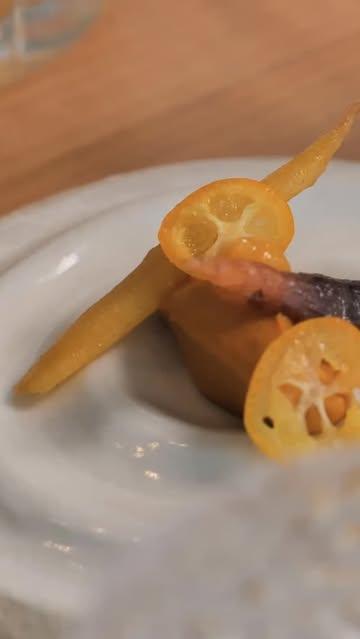 À la Grappe d’Or, nous mettons un point d’honneur à travailler avec des produits locaux, soigneusement sélectionnés auprès de producteurs belges passionnés. Cette démarche nous permet de vous proposer des assiettes authentiques et riches en saveurs, tout en soutenant une agriculture et un savoir-faire régionaux qui font la richesse de notre terroir.

N’hésitez pas à consulter l’ensemble du menu et à réserver votre table sur notre site : www.lagrappedor.com

📷  @graphisteriegenerale
#arlon #restaurant #gastronomie #luxembourg #lagrappedor