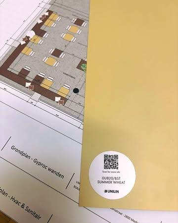 Een nieuwe workshopruimte inrichten, dat is heel veel beslissingen nemen! 

Maar 1 beslissing was gemakkelijk: Summer Wheat. De kleur die op verschillende manieren zal terugkomen in ons ontwerp. We waren bijna overtuigd door de naam alleen al 💛💛💛

Nu genieten we nog volop van onze laatste workshops in de Stationsstraat. Het is best bijzonder voor onze lesgevers om te beseffen dat hun eerstvolgende workshops ook hun laatste in de Stationsstraat zijn. 

De voorbije jaren werden er hier echt duizenden broden gebakken. Door ervaren thuisbakkers, maar evengoed door mensen die voor het allereerst met desem aanraking kwamen.

We vullen de Stationsstraat nog een paar keer met de geur van versgebakken brood en kijken er zo naar uit om vanaf augustus hetzelfde te mogen doen in de Moensstraat. 👋

#broodbroeders #broodzusters #2800love #mechelen #ambachtelijkbrood #moensstraat #zuurdesem #workshopsBelgië #moensstraat #Summerwheat