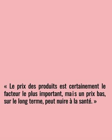 🌿✨ À la découverte de nos producteurs. Cette semaine, direction le Domaine de la Falize (Namur 🇧🇪)

Un domaine chargé d’histoire… et d’engagement.
Dans les années 90, face à une eau devenue impropre à la consommation, ils font un choix fort : passer au bio pour régénérer leurs sols et leur nappe phréatique 💧

👉 15 ans plus tard, l’eau redevient potable
👉 270 hectares cultivés autrement
👉 et depuis 2019, un maraîchage bio avec une approche toujours plus vivante 🌱

Ici, tout se joue au rythme des saisons, avec des récoltes à pleine maturité, livrées au plus près.

En rayon chez Biovrac, on retrouve leur miel 🍯 toute l’année,
et selon la saison :
🍅 des tomates anciennes
🍓 des fraises
🎃 des courges d’automne
🥬….

Des produits justes, cultivés avec exigence… et beaucoup de sens 💛

@domainelafalize 

#biovrac #producteurs #bio #circuitcourt #belgique terroir saisons
