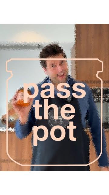 💥💥PASS THE POT💥💥
Deze keer gaat de pot think tomato naar Alexander van @campsfood . Hij maakt superlekkere balletjes in tomatensaus maar met een een twist 🪄.

Thanks Alexander! 
Het was super superlekker!

#thinkomato #passthepot #camps #instafood #inspiratie