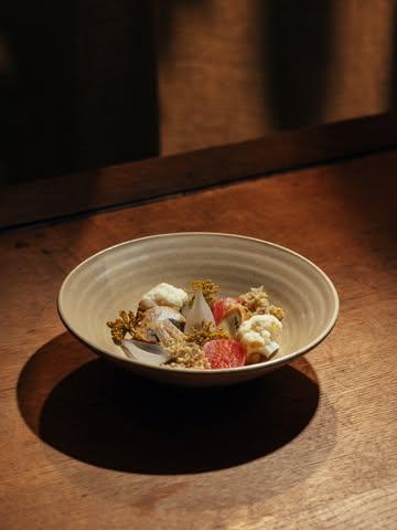 Pickles & preserves.

#vegtables 
#neonrestaurant