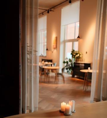 50 shades of light at @neon.restaurant 

#interior 
#restaurant