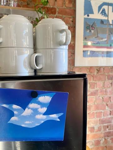 ✅ Bar Stan is morgen, paasmaandag 6 april, gewoon open van 8u tot 23u30 👍

👨🏻‍🍳 
Ontbijt 8u-11u
Lunch 12u-14u30
Diner 18u-21u

Heel graag tot morgen, voor de start van een prachtige lenteweek 🌞❤️🌿