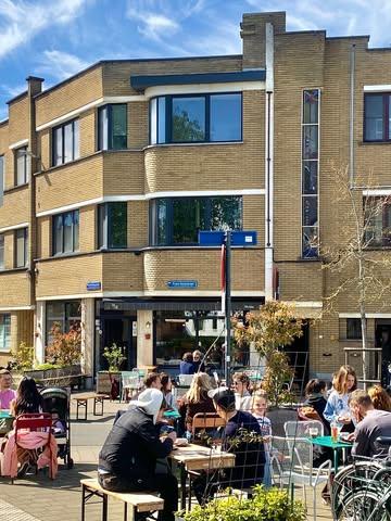 🏡 Gebouwd om bezocht te worden, toch?
🌞 Kom en geniet van de lentezon, op het Hoornplein aan Bar Stan. 

❤️ tot zo! 

#visitleuven #restaurant #coffee #bistro #freshfood
