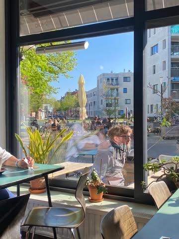 ☀️ Leve de Lente!
🏡 Bar Stan staat paraat voor heerlijke terrasdagen.
👨‍🌾 Kom zeker Chef David’s gerechtjes met asperges proberen! 

Tot snel! 😘
TEAM STAN ❤️