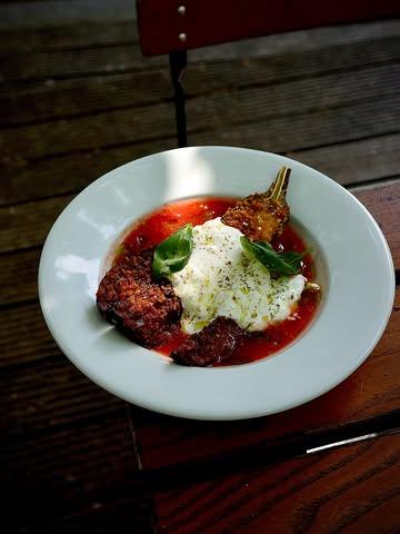 Aubergine panure de parmesan, tomates fraîches et straciatella 🍆🍅 MIDI & SOIR