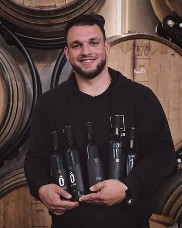 🍇 Vous êtes sûr d’avoir assez de Vin de Liège pour l’été qui s’annonce ?

Entre les apéros qui s’improvisent, les barbecues qui s’éternisent et les amis qui arrivent sans prévenir, certaines bouteilles ont tendance à disparaître plus vite que prévu.

Les nouveaux millésimes peuvent dès maintenant être précommandés et récupérés au chai à partir du 12 juin.

👉 Précommandes via le lien en bio.