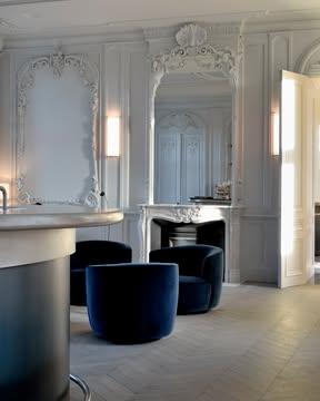 Le Salon Bleu, écrin de charme et d’élégance. 

Velours, lumière douce et détails raffinés… l’endroit parfait pour un café en journée ou un cocktail en soirée. ☕️🍸

✨ Un moment hors du temps vous attend.

📍 Château de Mirwart – Rue du Château 29, 6870 Mirwart
👉 Plus d’infos : fr.chateaudemirwart.com

📷 Nicolas Schimp

 #chateaudemirwart #hotelrestaurant #hotel #chateau #ardennestourisme