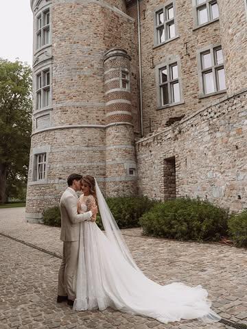 Wedding at this beautiful venue @chateaudemirwart 🤍

#castlewedding #weddingphotography #weddingday #weddingphotographer #trouwenin2026