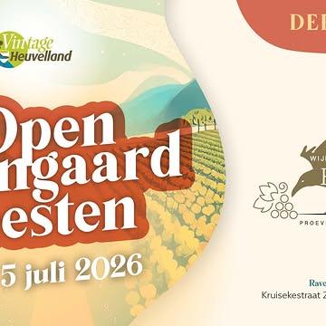 🍷 Pure Gastronomie ligt nog vers in het geheugen... maar de zomer op Wijndomein Ravenstein is nog lang niet voorbij! 🌿

Op zaterdag 4 en zondag 5 juli verwelkomen we jullie graag tijdens de Open Wijngaardfeesten.

🍇 Ontdek maar liefst 12 wijndomeinen in de Westhoek en kom genieten van heerlijke West-Vlaamse wijnen.

Bij Wijndomein Ravenstein kan je:
🍷 onze Ravenstein-wijnen proeven
🥾 de Ravenstein Belevingsroute van 5,1 km wandelen
🏺 en op zaterdag vanaf 14 uur kennismaken met de Romeinse wijncultuur.

✨ Het hoogtepunt? De Romeinse Wijngaardzegening om 16.00 uur. Daarover vertellen we morgen graag meer!

🕙 Open van 10.00 tot 18.00 uur
🍷 Proefglas: € 7,50 (1 degustatie inbegrepen)
🍷 Extra degustaties: € 1,50
✅ Vooraf inschrijven is niet nodig.

We kijken ernaar uit jullie opnieuw te mogen verwelkomen! 🍇

#WijndomeinRavenstein #OpenWijngaardfeesten #VintageHeuvelland #Westhoek #Wijnbeleving #VisitWestVlaanderen