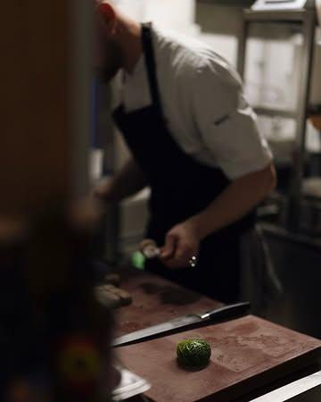 La Bonne Chère recrute en cuisine :

• Sous-chef·fe — temps plein, CDI
• Chef·fe de partie pâtisserie / garde-manger — temps plein, CDI

Rythme : 6 à 7 services par semaine.

Cuisine de saison, travail du produit et esprit d’équipe.
Envie de nous rejoindre ?

Candidatures : contact@labonnechere.be

📷 : @maurine.toussaint