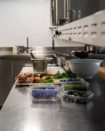 A look behind the scenes, where a conscious cuisine takes shape. Guided by producers who respect the land, our seasonal menu reflects what truly matters to us ✨ Reserve your table now.