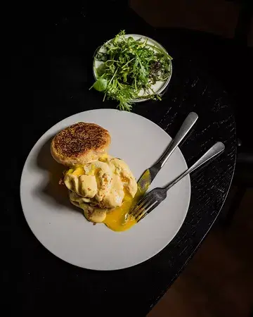 Eggs Benedict, done properly. Finally! ✌️ #frankbrussels