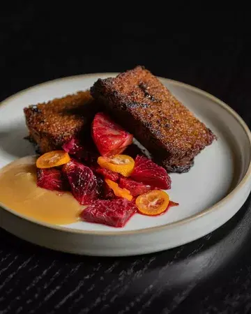 We give you SWEET TOAST. Caramelised brioche, caramel beurre salé, lemon cream & a citrus selection. 

Little bite, a lot of FRANK! 🖤