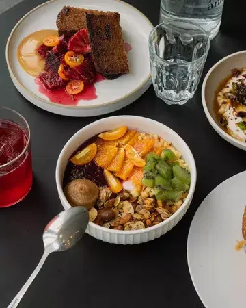 Colourful, crunchy, seasonal. Frank’s Granola Bowl keeps mornings simple and good.

Best way to start the long weekend! 🌞
