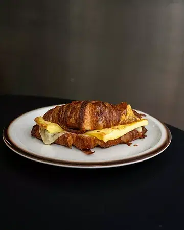 Egg & Cheese croissant. As good as it looks.

Of course, Mathias is obsessed. Will you be too? 👀