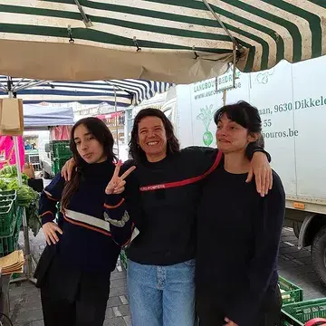 Bienvenue !
Toutes les dimanches vous trouvez les légumes de Ourobouros au marché de Saint-Gilles à Bruxelles.
Come and get some 💚

#biodynamischelandbouw
#marchédesaintgilles
#biodynamischeboerderijourobouros
#biobruxelles