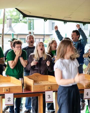Dit was het allereerste WK Mijole!

Een dikke merci aan iedereen die kwam meespelen of supporteren. Hoewel het weer niet helemaal meezat, zat de sfeer er zéker dik in. Proficiat aan winnaar Gert-Jan, en natuurlijk ook aan medefinalisten Jozef en Sara! 🏆

Wiltge deze traditie mee verderzetten tijdens de tweede editie? Noteer dan nu al zaterdag 12 juni 2027 in uwen agenda. Plan je al een eerder bezoek aan onzen lambik-O-droom? Kom dan zeker langs voor onze nieuwe Zenne y Frontera Single Barrel Release op 4 juli.

-----

This was our inaugural Mijole World Championship!

We want to thank everyone who participated or came to show their support. Although the weather wasn't quite on our side, the atmosphere certainly made up for it. Our warmest congratulations go to our first-ever champion, Gert-Jan, as well as to our fellow finalists, Jozef and Sara. 🏆

If you would like to help us carry on this tradition for the second edition note Saturday, 12 June 2027 in your diary. Planning an earlier return to our lambik-O-droom? We're looking forward to have you join us for our new Zenne y Frontera Single Barrel Release on 4 July.