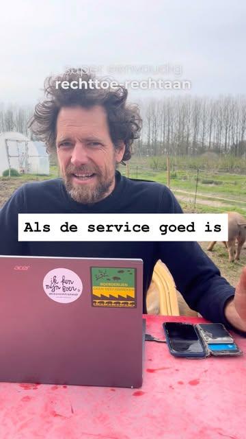 Als de service goed is, dan mag dat gezegd worden! 

Wij dachten heel even “Maar wat als Paul niet opneemt?” “Nee, dat kan niet, dat is nog nooit gebeurd.” En ja hoor, natuurlijk nam hij wederom zijn telefoon op 👌🏽.

Merci Paul, voor de vlotte start van het seizoen en voor het fijne contact! Laten we samen de korte keten verder versterken 🌱.

PS: Er is op dit moment van het seizoen HEEEEL weinig waar boer Benny voor gaat zitten. Dat zegt eigenlijk al meer dan genoeg 🤭. 

#duurzamelandbouw #supportlocal #korteketen #happyfarmer