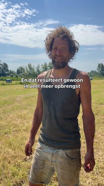 Vorig jaar leverde de eerste grassnede van onze natuurweides 17 balen op. Dit jaar zijn het er maar liefst 40! En dat verschil is enkel te danken aan groeizaam weer: het is warm en op de juiste momenten viel er een goeie bui 💦☀️. 

#duurzamelandbouw #korteketen #happyfarmer