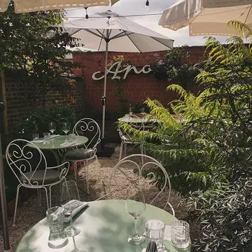 ZOMERVERLOF
E L D E R S
is gesloten vanaf 18 juli (diner)
We zien jullie graag terug op woensdag 13 augustus.

Ondertussen kan je wat staren naar deze foto's

Love
Romy, Toots, Tom
& Team