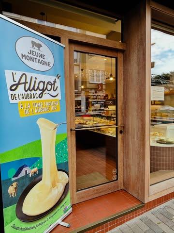 Dégustation @jeunemontagne ce jeudi en boutique…
Laguiole AOP, Ecir en aubrac et l’aligoooot!