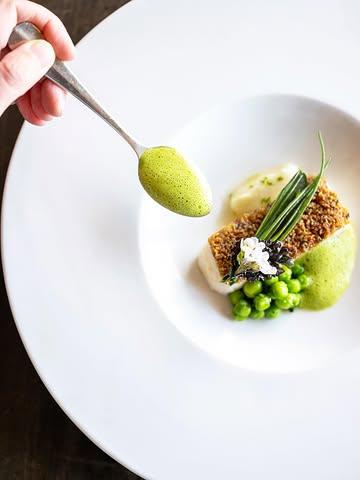 Turbot | Pea | Kalamansi | Fennel Polls 

Tiny details. Lasting impression.

#Zeeland #Chef #BeyondThePlate #RawToRefined photography by @kris_vlegels