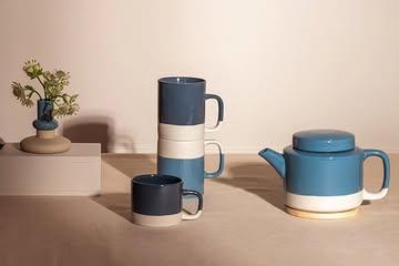 ⚡️Last chance to shop these beautiful blue teapots and cups! They’re making way for fresh new KINTA colors, so the final pieces are now available at 20% off. 
Don’t miss out 🩵💙

Mistteas.com (free shipping above €50)
Or in our cosy shop 🤗