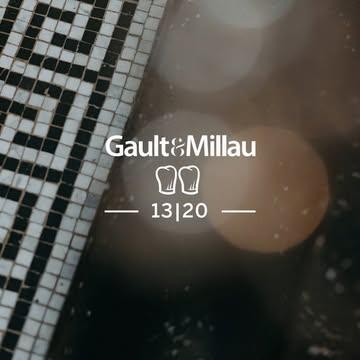 Une deuxième toque pour Vilain et une note de 13/20 maintenue 👨‍🍳👩‍🍳

Merci aux équipes du Gault et Millau pour cette jolie reconnaissance de notre travail quotidien pour émerveiller vos papilles et merci surtout à notre équipe de feu, qui se donne à fond avec nous et avec laquelle on partage ce plaisir de la cuisine et de l’accueil. Merci à nos partenaires et fournisseurs pour leurs bons produits, et merci à vous tous encore une fois, pour vos retours, votre soutien et votre fidélité qui perdure et nous est si précieuse.

BREF, MERCI À TOUS BANDE DE VILAINS 🫶🏻

À très vite,

Les Vilains