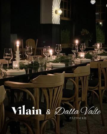 Les fêtes approchent ! 🎄

Et la maxi cerise sur le gâteau 🍒 c’est qu’on s’associe aux copains de @dallavalle.patisserie pour vous proposer un menu traiteur à emporter zéro stress-maxi plaisir de l’entrée au dessert, à la fois pour le réveillon de Noël et celui du Nouvel An ! 🥳 

Ça s’annonce très Vilain, on vous en dit plus tout bientôt 🎁😈