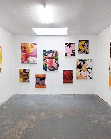 This First Friday we have an exhibition by Jonas Vanderbeke. Come by from 2 to 10pm.

Every First Friday of the month we have something special. If you want to stay updated, subscribe to our newsletter. Link in bio. 

@jonasvanderbeke