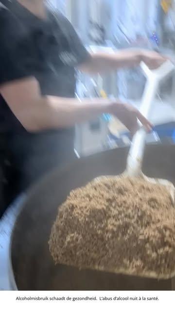 🥳 On June 5th (First Friday) we’ll launch the beer and have an exhibition from Studio IanThomas. And for our friends to the north, look for Swell to land in your Frontaal Beer-of-the-month packages this summer.   Our friends from @frontaalbrewingco .came down to Gent for a collab last month. We put the CEO Roel to work shoveling out the spent grain. We brewed a Saison, one of the most important historical beer styles of Belgium. Ours has loads of hops added at several points in the brewing process. For this beer we selected Belgian-grown Cascade, the American hop varietal that launched the craft beer revolution, but with unique Belgian terroir. The artwork on the can comes from one of the coolest creative duos in Gent - Studio IanThomas. 

See you on Friday!