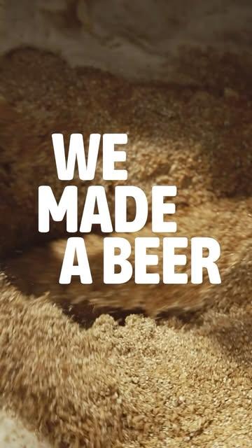 We made a beer. 🍻

Het idee ontstond een paar weken geleden tussen de brouwketels van @stroombrouwers. Geïnspireerd op een ‘spoelderken’. Een simpele doordrinker voor lange zomeravonden met maten, zonder dat het te ingewikkeld moet zijn.  Het resultaat: een goeie Pale Golden Ale met frisse Amarillo-hop. 

Official release: vrijdag 7 augustus 
Waar: bij Stroom Brewery, BASK & Taberna BASK 

Blocken in je agenda, want de opname is gelimiteerd.
