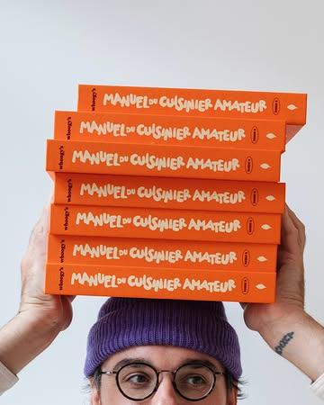 Un an déjà pour le tome 2 du « Manuel du Cuisiner Amateur » !

Toujours dispo partout, en librairie & en ligne ❤️‍🔥

@whoogys @bureauberger @margauxdeheusch @editions.du.chene