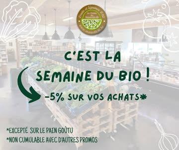 📢 Dernier jour demain pour profiter des 5% de réduction à l'occasion de la semaine bio!!!

On en profite pour vous en dire un peu plus sur ce qui ce cache derrière ce petit mot, BIO et ce que cultiver en Bio implique. 
Parce que derrière ces 3 petites lettres, il y a beaucoup de travail et parfois des incompréhensions sur ce que cela signifie concrètement. 

Cultiver en Bio, c'est respecter un cahier des charges strict, défini par l'union européenne.  De l'achat des graines, au choix du terreau (qui doit lui aussi être certifié bio) en passant évidemment par l'entretien et l'amendement des cultures, tout ce que nous faisons doit respecter ce cahier des charges.  Une fois par an, un organisme certificateur vient contrôler que nous respectons bien chaque élément de ce cahier des charges. 

Dans les grandes lignes,  cela signifie pas de pesticides, des fertilisants organiques, un désherbage manuel ou mécanique,  l'utilisation de solutions naturelles pour lutter contre les ravageurs (voir la vidéo de Pauline publiée mercredi pour plus d'explications :-) ), ...

En plus du contrôle annuel, il y a des contrôle "surprise", comme il y a quelques semaines sur notre roquette.  Un contrôleur est passé le matin au magasin pour prélever plusieurs bottes de roquette afin de l'analyser et s'assurer qu'elle ne contenait pas de pesticides.  Comme vous vous en douter, notre roquette a passé les tests la tête haute! 🌱🌱🌱