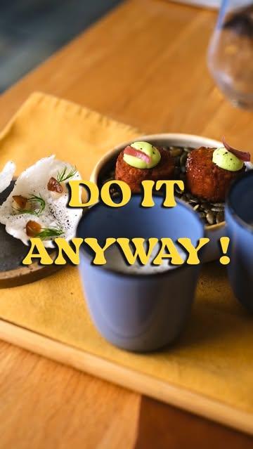 🔥 In the kitchen, we’re always tempted to wait for the right moment.

When we have more time.
More experience.
More confidence.
Less stress.
Less doubt.

But the truth is, no great service, no great menu, and no great career is built under perfect conditions.

Do it tired.
Do it scared.
Do it overwhelmed.
Do it excited.
Do it frustrated.
Do it inspired.
Do it anyway.

Because every dish, every service, every bold idea starts with the same decision: to keep moving forward.

For every chef showing up, day after day. 👊🔥

#ChefLife #KitchenLife #Hospitality #Horeca #justdoıt @shift.liege