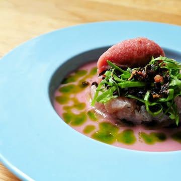 |DISH|
Tartare de Thon rouge de ligne, sorbet de cerises passées au barbecue, shiso frais et en kimchi, feuille de figuier.
ㅤ
En ce moment au menu.
ㅤ
---
EN
Line-caught bluefin tuna tartare, barbecued cherry sorbet, fresh shiso and kimchi, fig leaf.
ㅤ
What's on the menu right now.
ㅤ
#nowaste
#tabledeterroir
#gastronomie #merryrestaurant #liege #foodlover #gaultetmillaubelgium #gastronomieliege