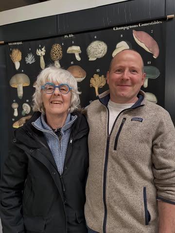 A wonderful moment with Magda Verfaillie, founder of Mycelia.

In 1985, when Magda founded Mycelia with the dream of making the world a better place through mushrooms, I was only three years old. What started as a small mushroom spawn startup grew into a leading laboratory in Ghent and a place where knowledge about rare species and cultivation is shared with growers from all over the world.

Five years ago she gave us the opportunity to start our mushroom cultivation. Her support has been truly invaluable.

Thank you, Magda. 🍄

@myceliaacademy
@myceliabe