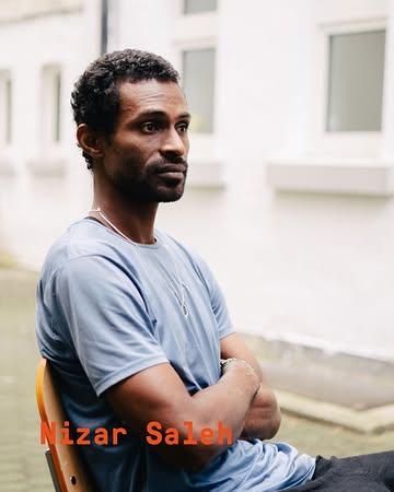 [ENG↓] Woensdag tonen we met GRONDSTOF de film L'arbre de l'authenticité (Sammy Baloji) en serveren een Congolees 3-gangen menu. Nadien gaan we in gesprek met met Nizar Saleh en Paul Shemisi van @collectif_fairepart. Met hun collectief van Belgische en Congolese filmmakers willen ze nieuwe verhalen vertellen over Kinshasa, over Brussel, over de relaties tussen beide, over machtsstructuren en over collectief verzet. Ook Philsan Omar Osman van @back2soilbasics neemt deel aan het gesprek, zij deelt haar expertise over de agro-ecologische beweging in de Belgische context. Als auteur, activiste en community builder deelt ze haar expertise in ecofeminisme, dekolonisatie en intersectionaliteit.

Voertaal voor het nagesprek is Engels, gemodereerd door Johannes Lievens.

>> Meer info en laatste tickets zie bio!

--

On Wednesday, we will be showing the film L'arbre de l'authenticité (Sammy Baloji) with GRONDSTOF and serving a Congolese 3-course menu. Afterwards, we will be talking to Nizar Saleh and Paul Shemisi from Collectif Faire-Part. With their collective of Belgian and Congolese filmmakers, they want to tell new stories about Kinshasa, about Brussels, about the relationships between the two, about power structures, and about collective resistance. Philsan Omar Osman from Back2SoilBasics will also take part in the discussion, sharing her expertise on the agroecological movement in the Belgian context. As an author, activist, and community builder, she shares her expertise in ecofeminism, decolonization, and intersectionality.

The discussion will be held in English and moderated by Johannes Lievens.

>> For more info and last-minute tickets, see bio!