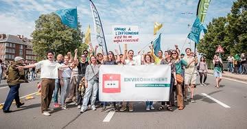 PAS D’ÉCONOMIES SUR NOS MISSIONS !

Hier à Namur, nous étions nombreuses et nombreux aux côtés de @canopea.be , @natagora.be , Réseau IDée asbl et de nombreuses autres structures pour défendre nos missions et nos actions de terrain.

Les orientations budgétaires 2026 inquiètent fortement notre secteur. Moins de moyens, c’est concrètement :
💥 des emplois menacés
💥 des projets fragilisés ou abandonnés
💥 une capacité d’action environnementale et sociale réduite

Dans le contexte actuel, les associations sont plus essentielles que jamais!

Notre mobilisation s’inscrit dans un combat plus large pour une société où l’intérêt général prime sur les intérêts économiques.

📸 Photo @canopea.be