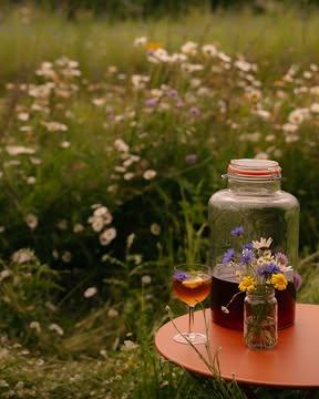 Drink (on)kruid koud
(H)eerlijk, verfrissend en natuur(lijk) herstellend! 
(c)LauraDetremmerie