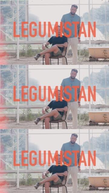 LEGUMISTAN
🍅🌶️🥒🫑🍆

Expédition légumière chez le maraîcher @fabiendumont_maraicherbio avec la t'chim @la_mirande et @anthonyflorio par une chaude journée estivale 🌞

Cette publication n’est pas sponsorisée par #5fruitsetlégumesparjour 

#cheflife #vegetables
#michelinguide
#provence
#legumes #tomato