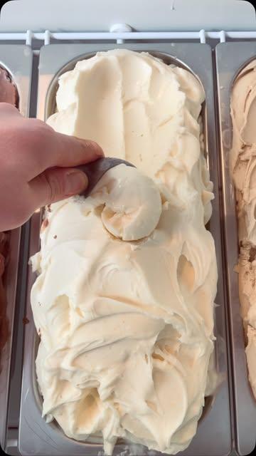 Ontdek nu het mooiste verborgen terras… ter wereld (bescheidenheid siert de mens 😉). Kom je genieten van onze nieuwe ijssmaak? …. Ricotta-sinaas! 

Of koffie. 
En taart. 
Of een biertje?
Wijntje? 
Met een kaasplankje?

Wist u trouwens dat alles bij ons volledig bio is en huisgemaakt?

Gewoon genieten! 

#slowfood #belgium #liefde #foodie #delicious