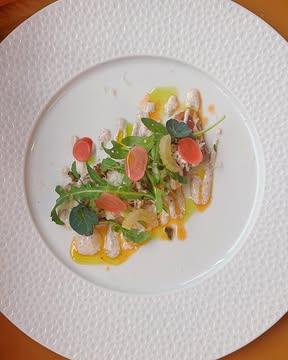 𝐔𝐧 𝐦𝐨𝐦𝐞𝐧𝐭 𝐠𝐨𝐮𝐫𝐦𝐚𝐧𝐝 𝐞𝐧 𝐭𝐞𝐫𝐫𝐚𝐬𝐬𝐞 ? 🍴🌞

3 tables sont encore disponibles ce soir et demain soir, ne passez pas à coté d'une soirée gourmande et délicieuse sur notre terrasse à Thuin ! 

𝗥𝗲́𝘀𝗲𝗿𝘃𝗲𝘇 𝘃𝗼𝘁𝗿𝗲 𝘁𝗮𝗯𝗹𝗲 :
📞 +32 498 48 68 07
🗓️ https://restaurantbagu.be/fr